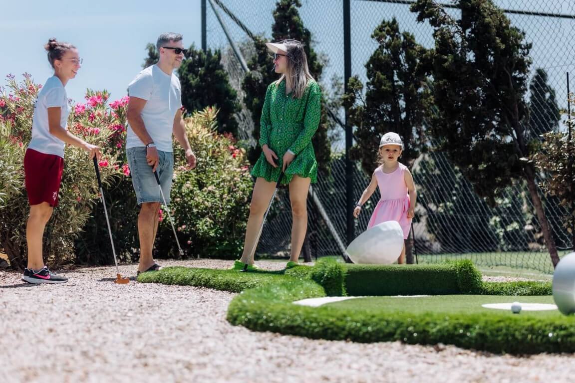 Ostria minigolf