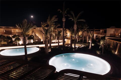 Gallery c-double-pools.jpg