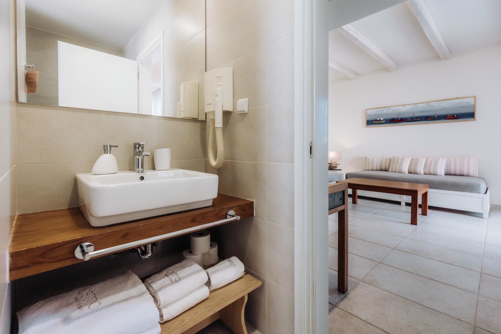  Ready for a comfortable and stylish family escape?